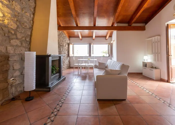 Rossy House Apartamento *