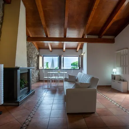 Rossy House *
