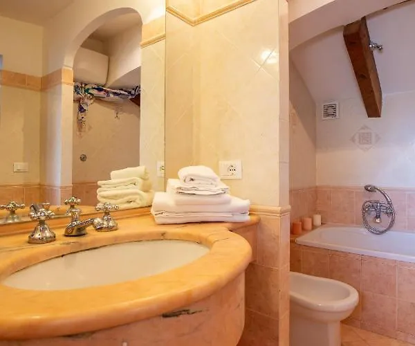 Appartement Rossy House *